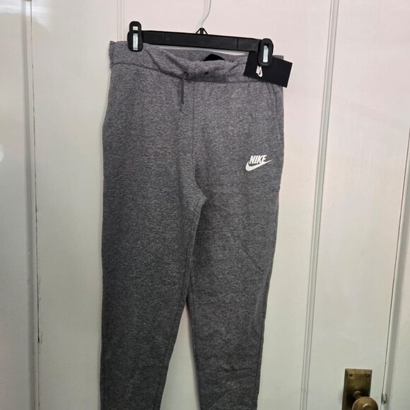 Nike Light Grey Sweatsuit – Brand New, Never Worn - Picture 5 of 7